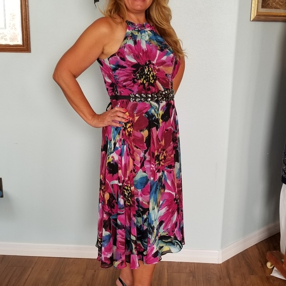 London Times Dresses & Skirts - Tea length Floral dress